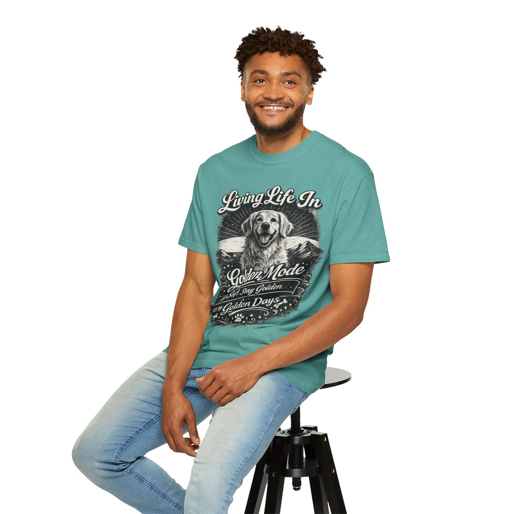 Golden Retriever Dog Lover Graphic T-Shirt