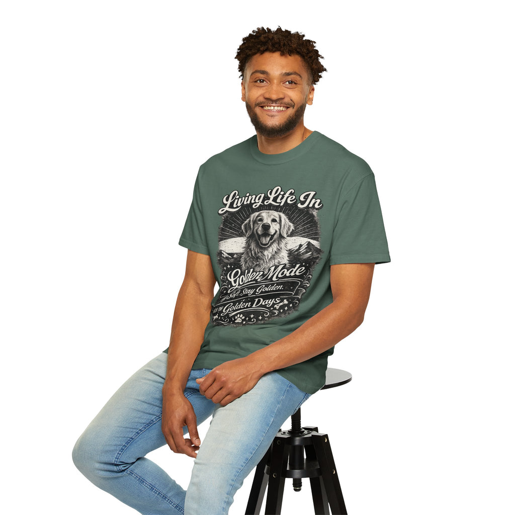 Golden Retriever Dog Lover Graphic T-Shirt