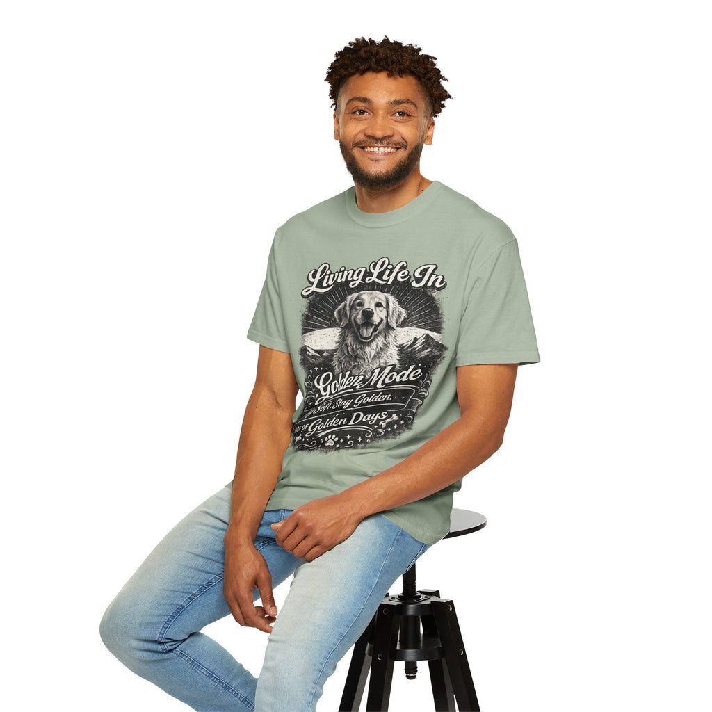 Golden Retriever Dog Lover Graphic T-Shirt