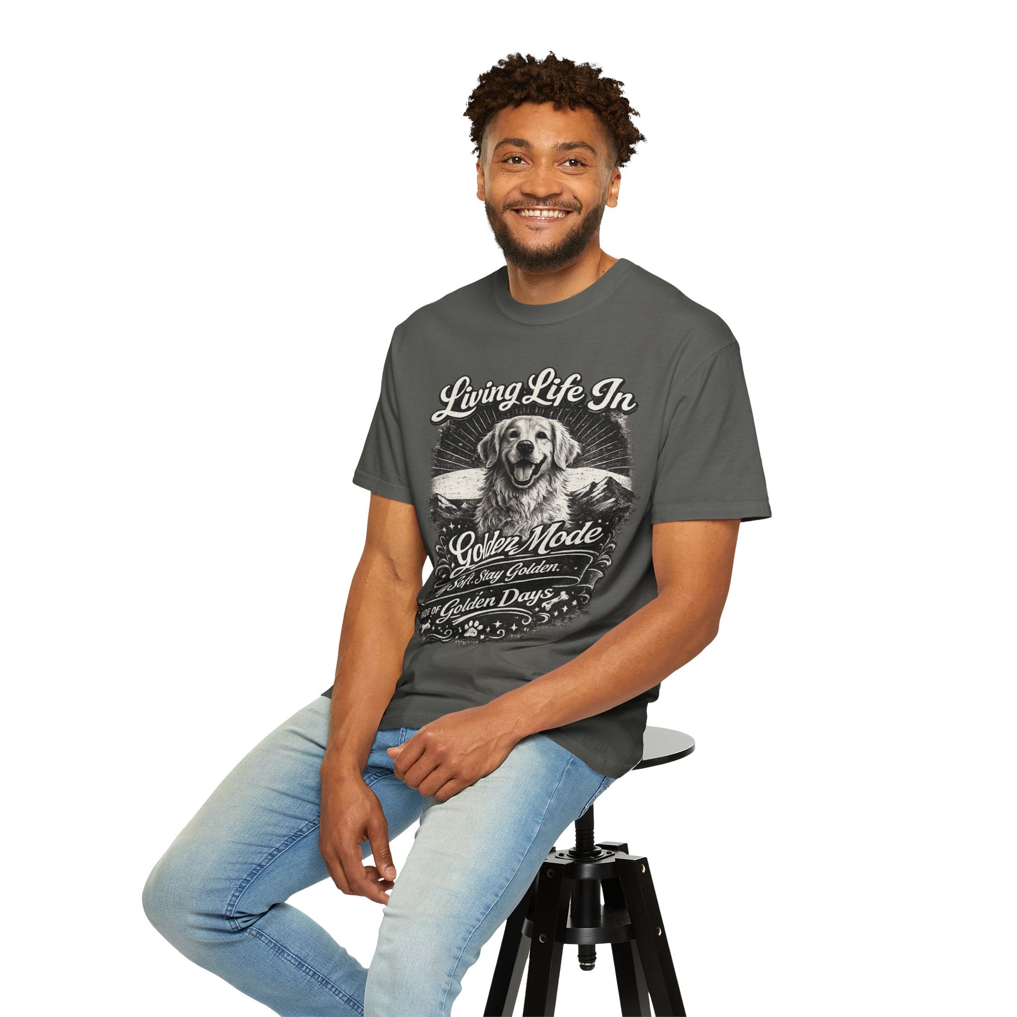 Golden Retriever Dog Lover Graphic T-Shirt