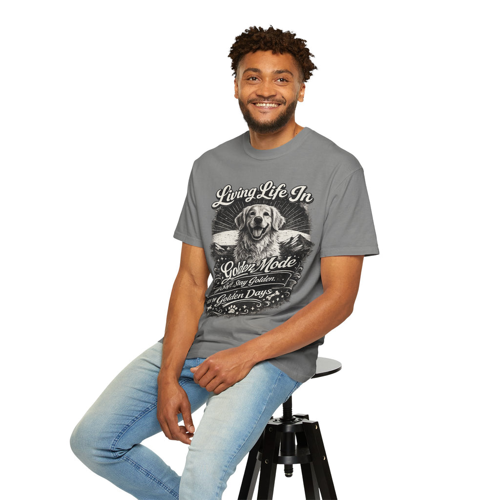 Golden Retriever Dog Lover Graphic T-Shirt